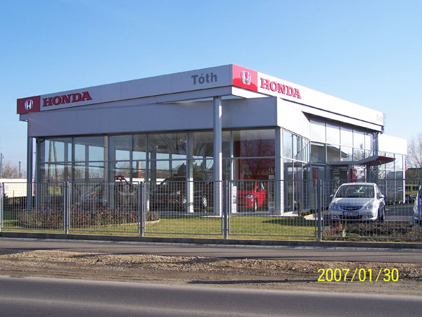 Szolnok, Honda aut�szalon