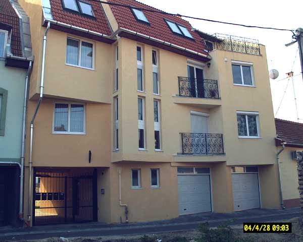 Szolnok, társasház